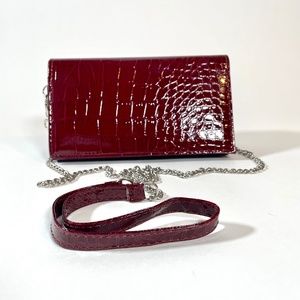 Shiny Burgundy Crocodile Print Textured Leather Convertible Women's Purse